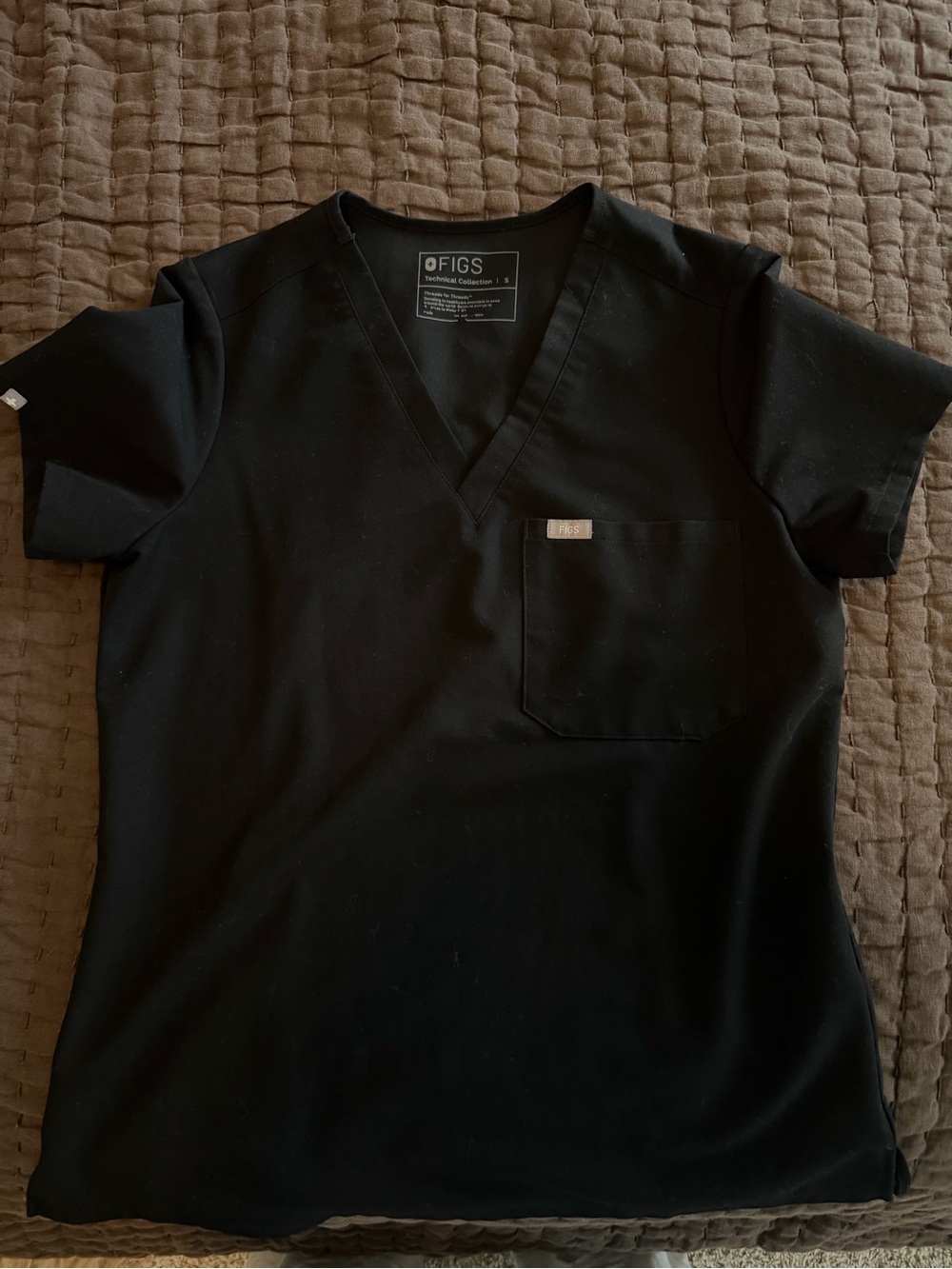 Figs Women’s Black Scrub Top & Jogger Pants Size Small